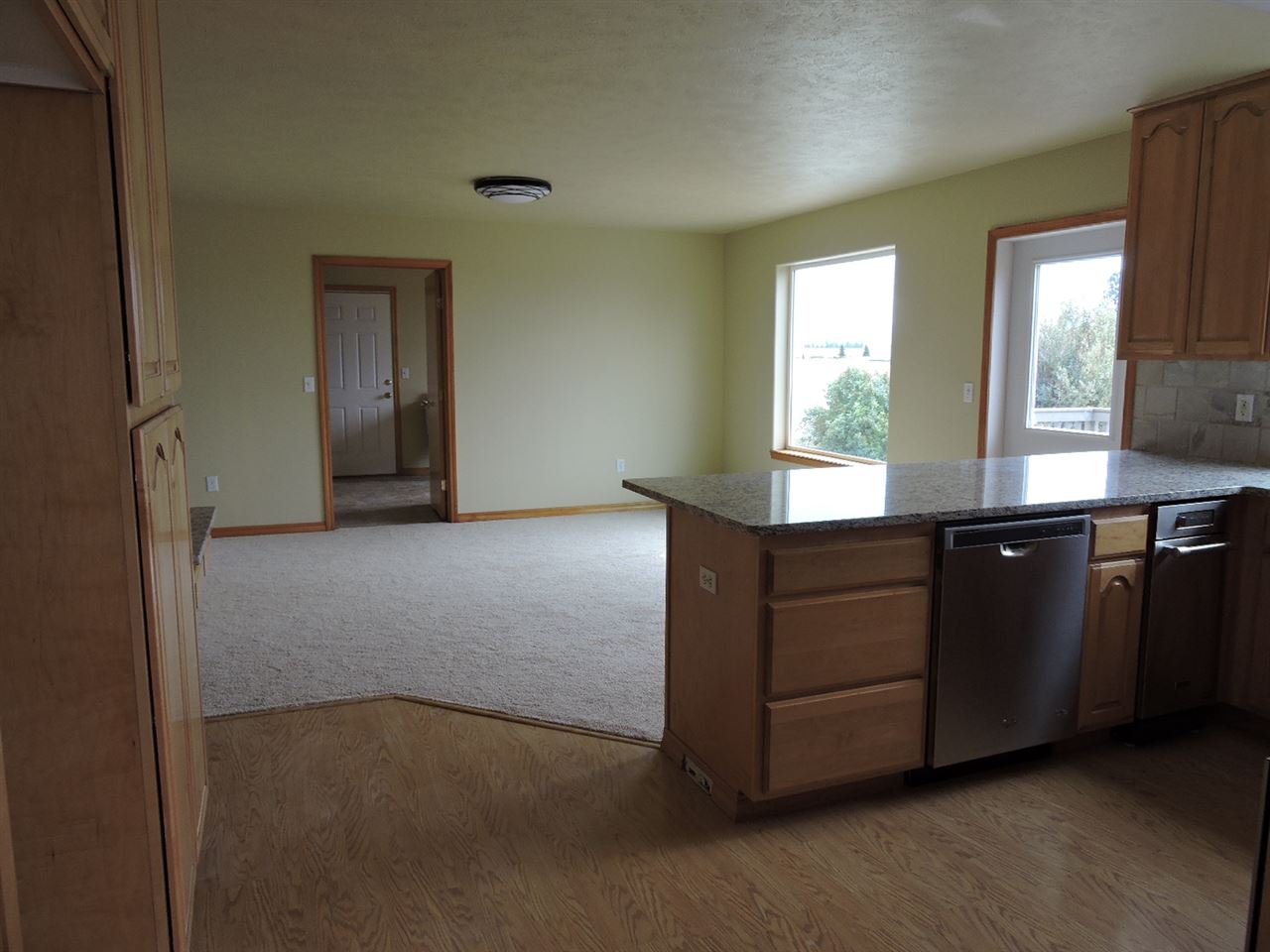 12022 East Pleasant Prairie Road Spokane, WA 99217 - Photo 12 of 20