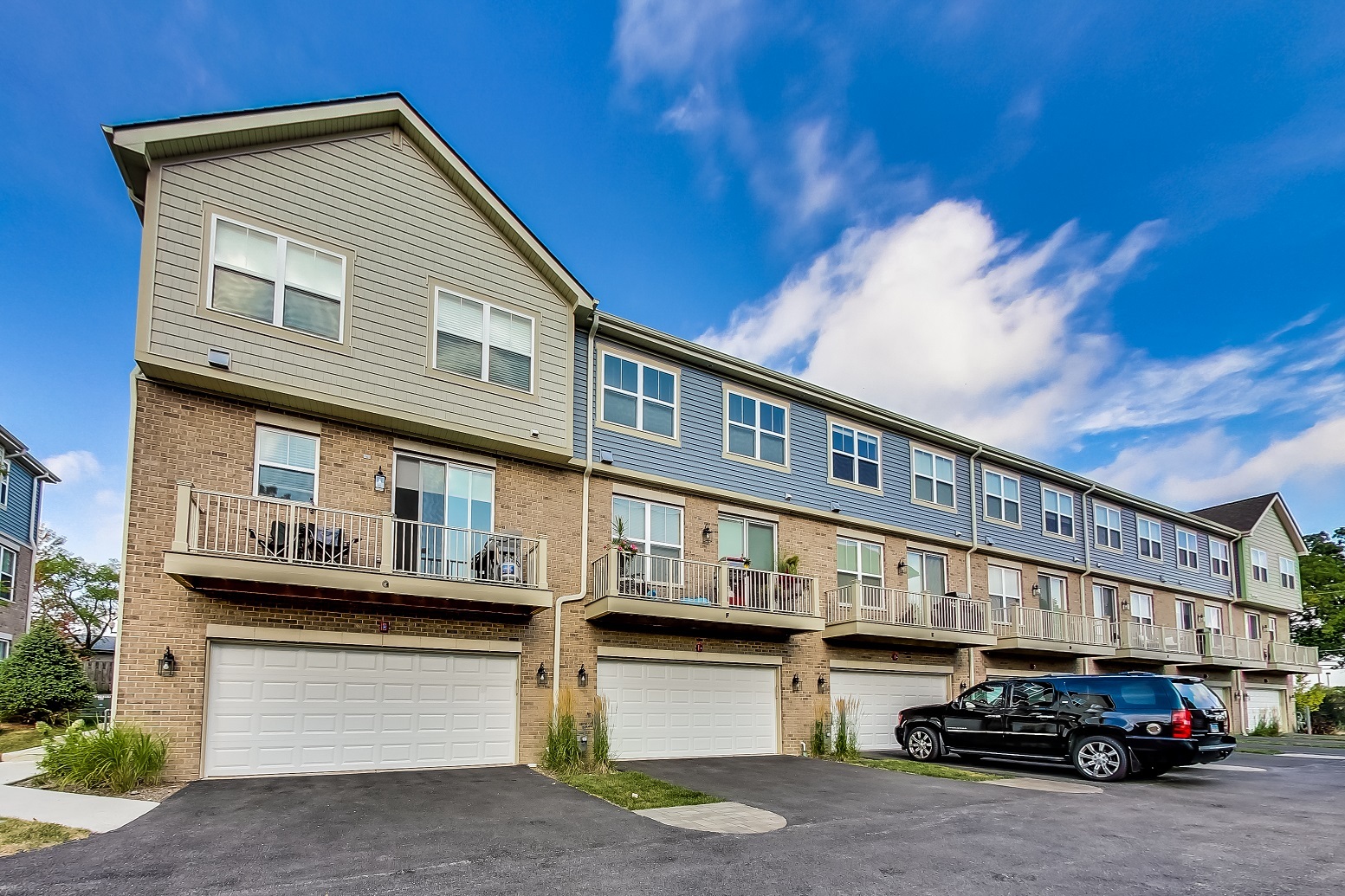 25 Clay Avenue, Unit E Highwood, IL 60040 - Photo 2 of 29 a building view