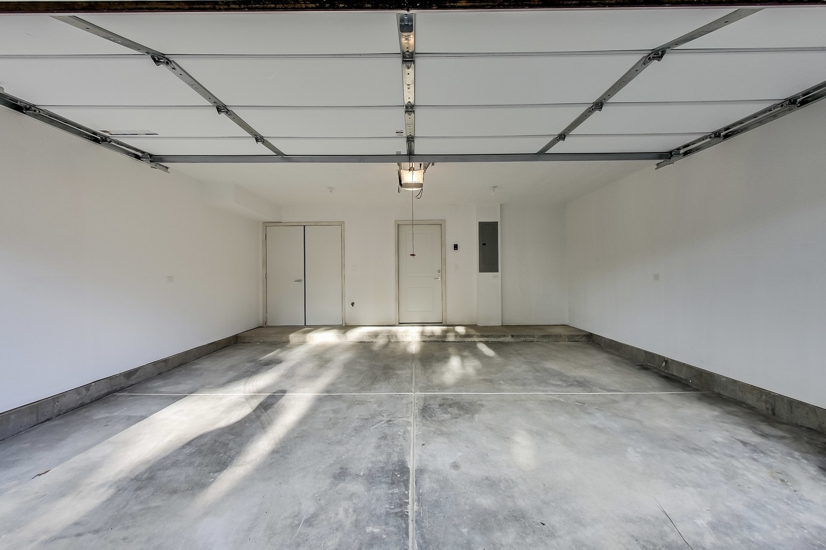 25 Clay Avenue, Unit E Highwood, IL 60040 - Photo 27 of 29 a view of a room with lot of empty space