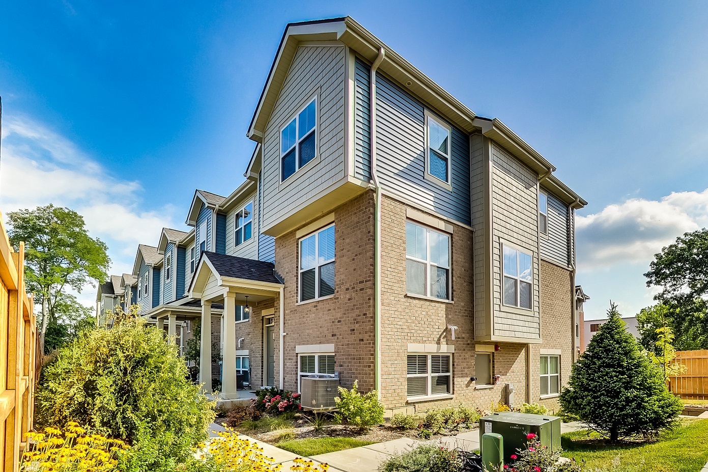 25 Clay Avenue, Unit E Highwood, IL 60040 - Photo 28 of 29 a front view of a multi story residential apartment building