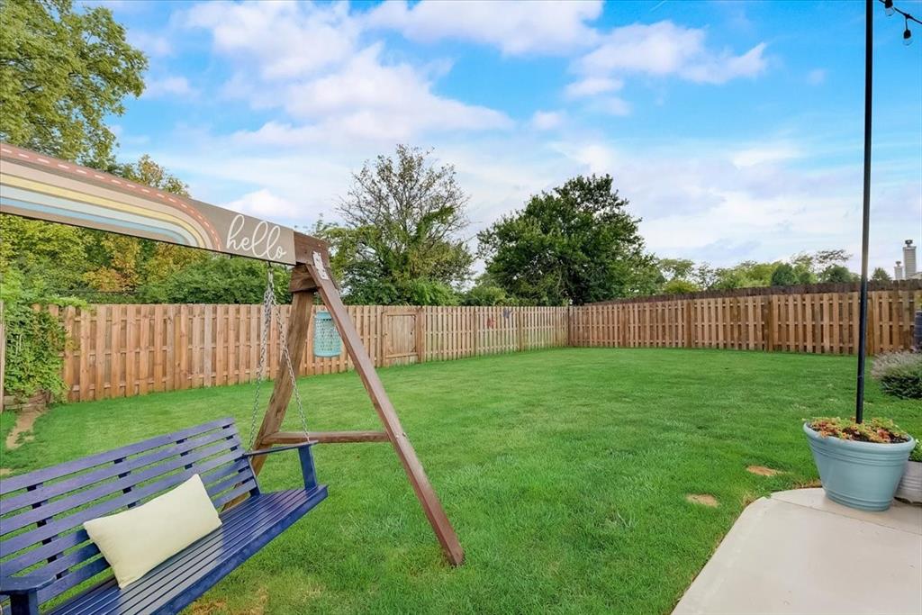 5797 Pebblebrooke Road Whitestown, IN 46075 - Photo 4 of 56