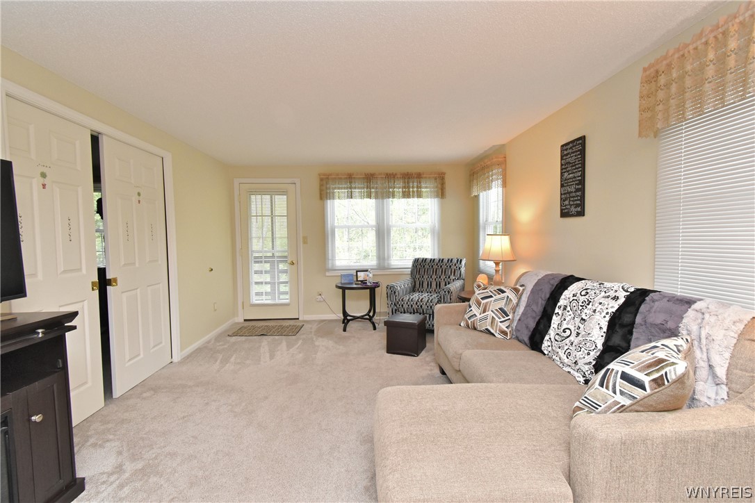 52 Olde Stone Lane Lancaster, NY 14086 - Photo 4 of 31