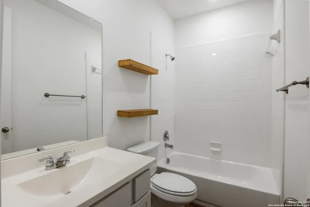 $2,700 | 1523 Balcones Fault, New Braunfels, TX 78132