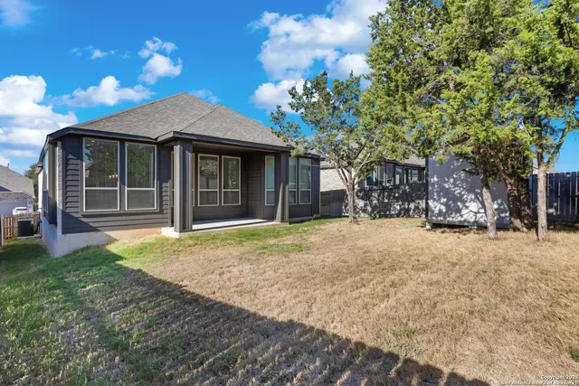 $2,700 | 1523 Balcones Fault, New Braunfels, TX 78132
