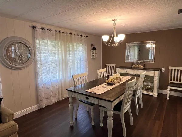 $145,000 | 136 Royal Palm Circle, Largo, FL 33770