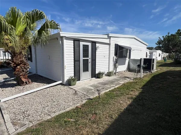 $145,000 | 136 Royal Palm Circle, Largo, FL 33770