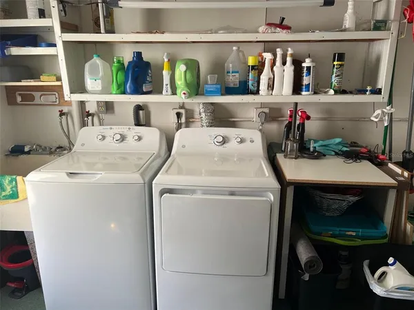 $145,000 | 136 Royal Palm Circle, Largo, FL 33770