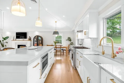 $1,689,000 | 41 Sunset Road, Winchester, MA 01890