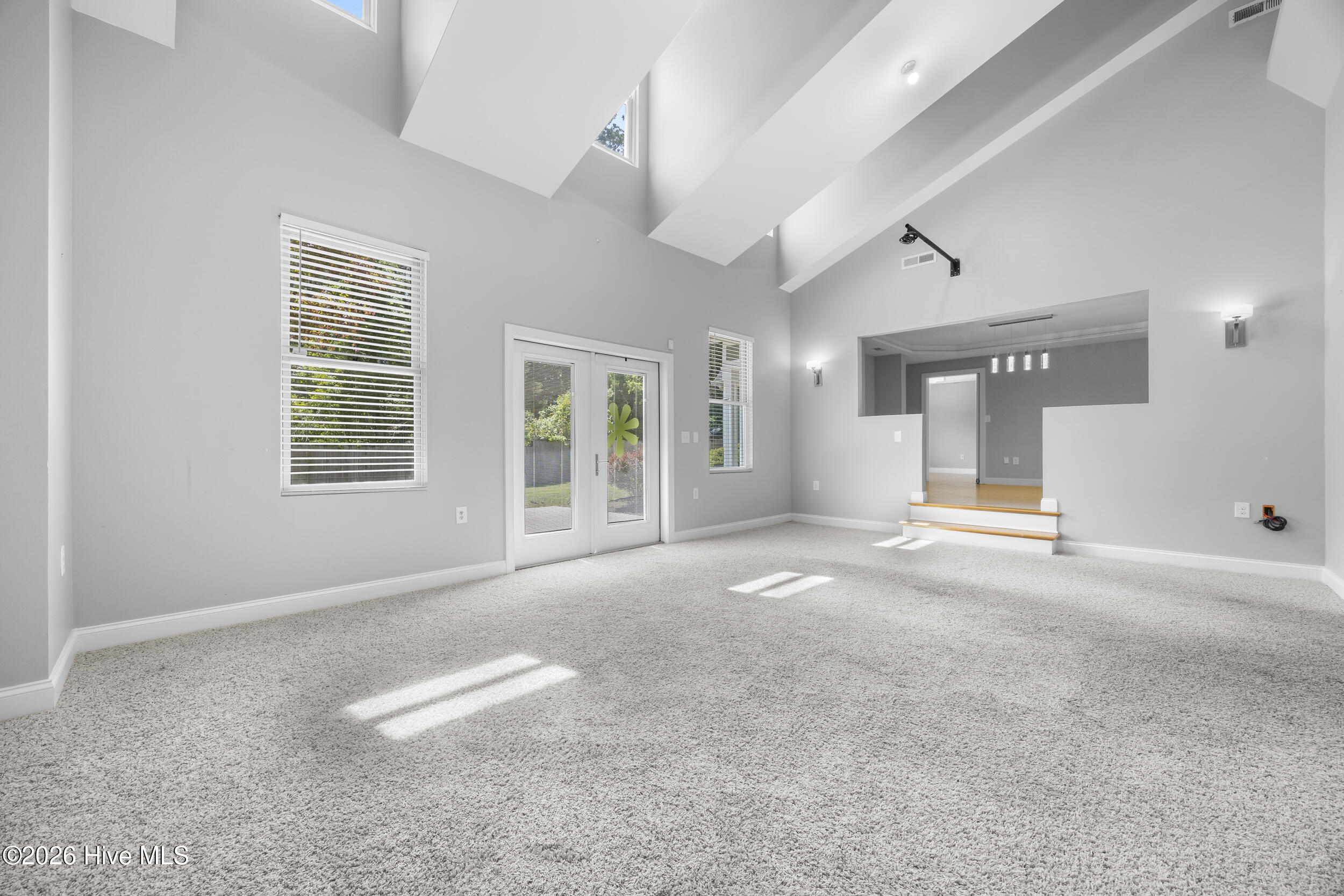 1011 Greenway Road Jacksonville, NC 28546 - Photo 11 of 52 Living Room 2
