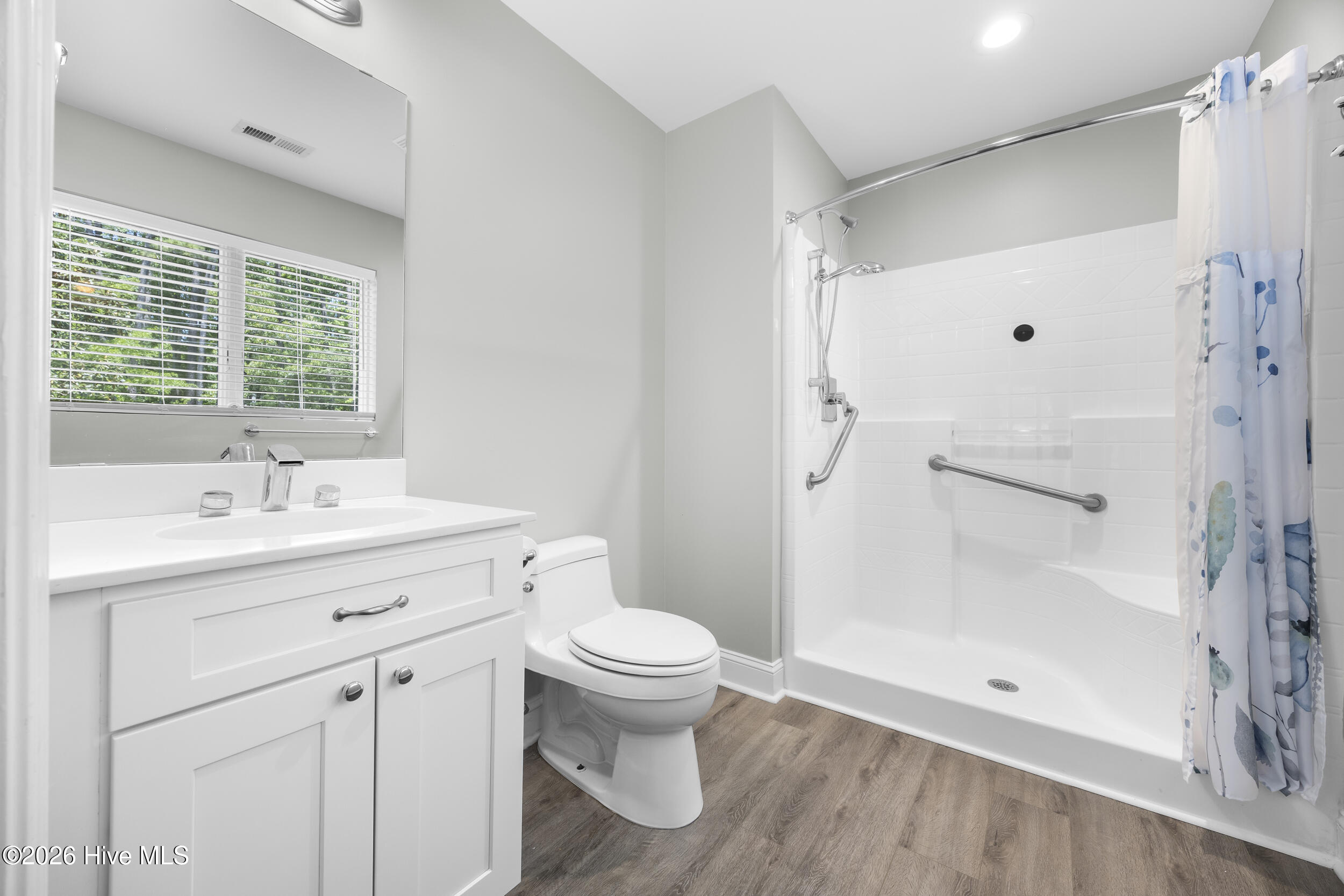 1011 Greenway Road Jacksonville, NC 28546 - Photo 26 of 52 Downstairs Bath 2
