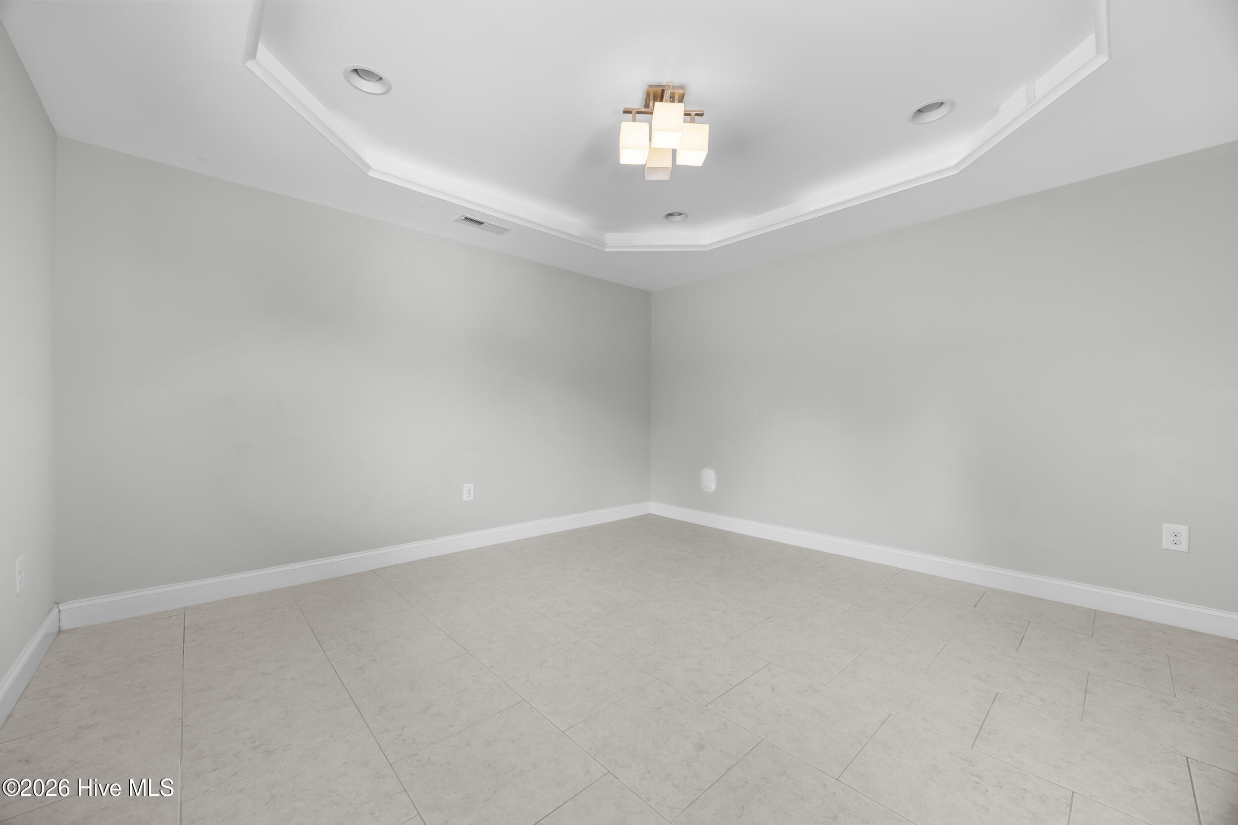 1011 Greenway Road Jacksonville, NC 28546 - Photo 27 of 52 Office/Flex Room Downstairs