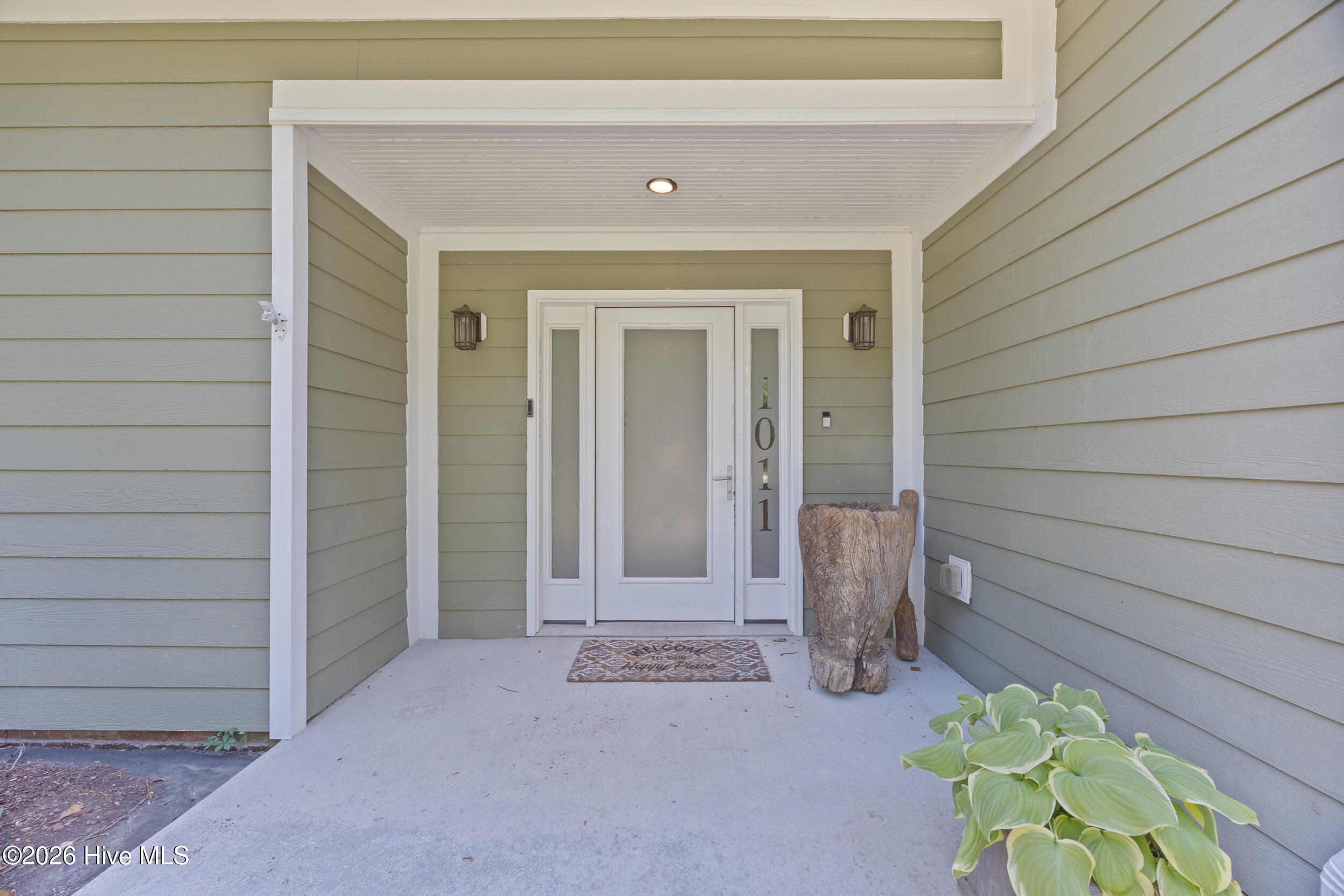 1011 Greenway Road Jacksonville, NC 28546 - Photo 4 of 52 Front Entryway
