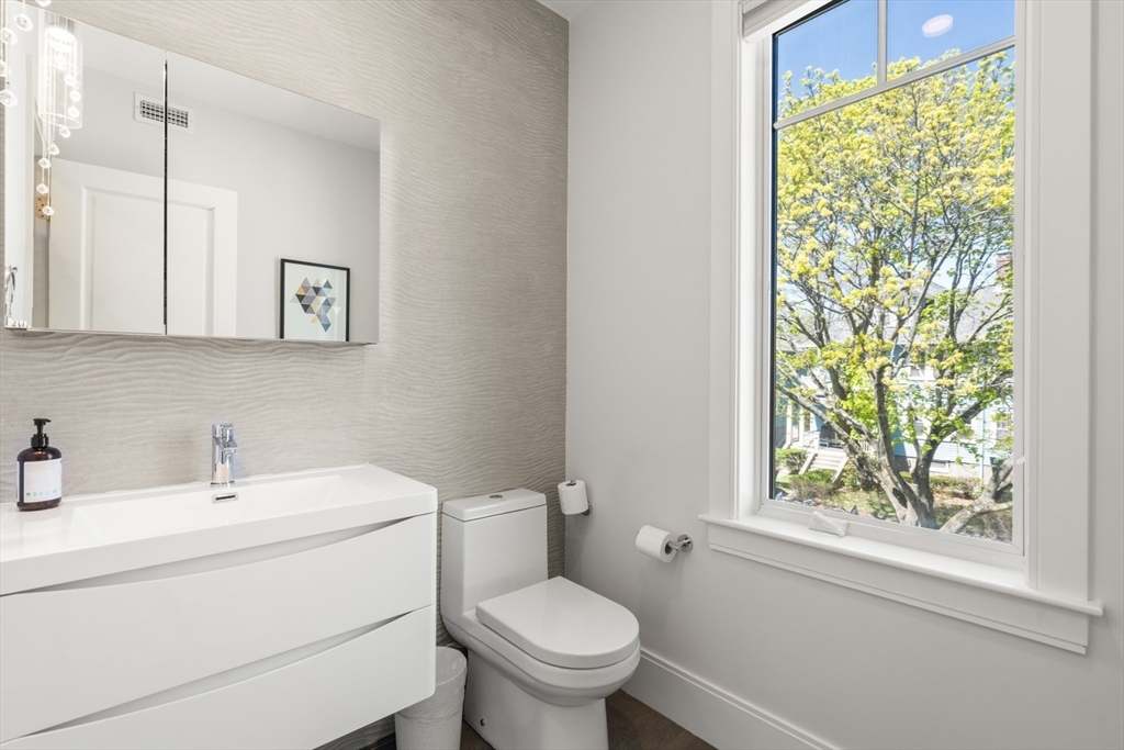 80 Verndale Street, Unit 80 Brookline, MA 02446 - Photo 12 of 28