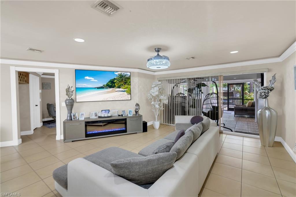 4587 25th Court Southwest Naples, FL 34116 - Photo 8 of 50