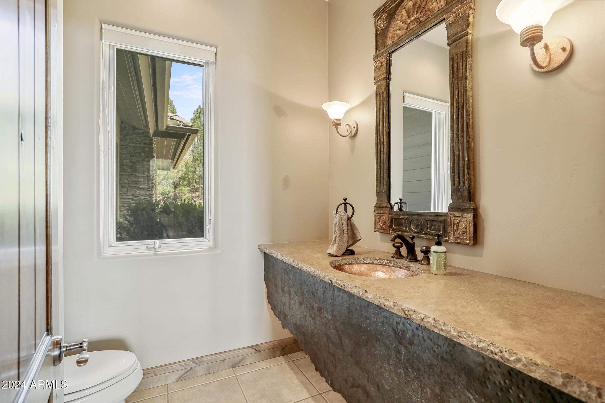 804 North Grapevine Drive Payson, AZ 85541 - Photo 27 of 44 Powder room