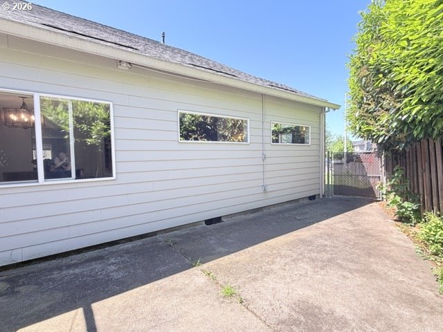 22286 Northeast Shaver Court Fairview, OR 97024 - Photo 30 of 38