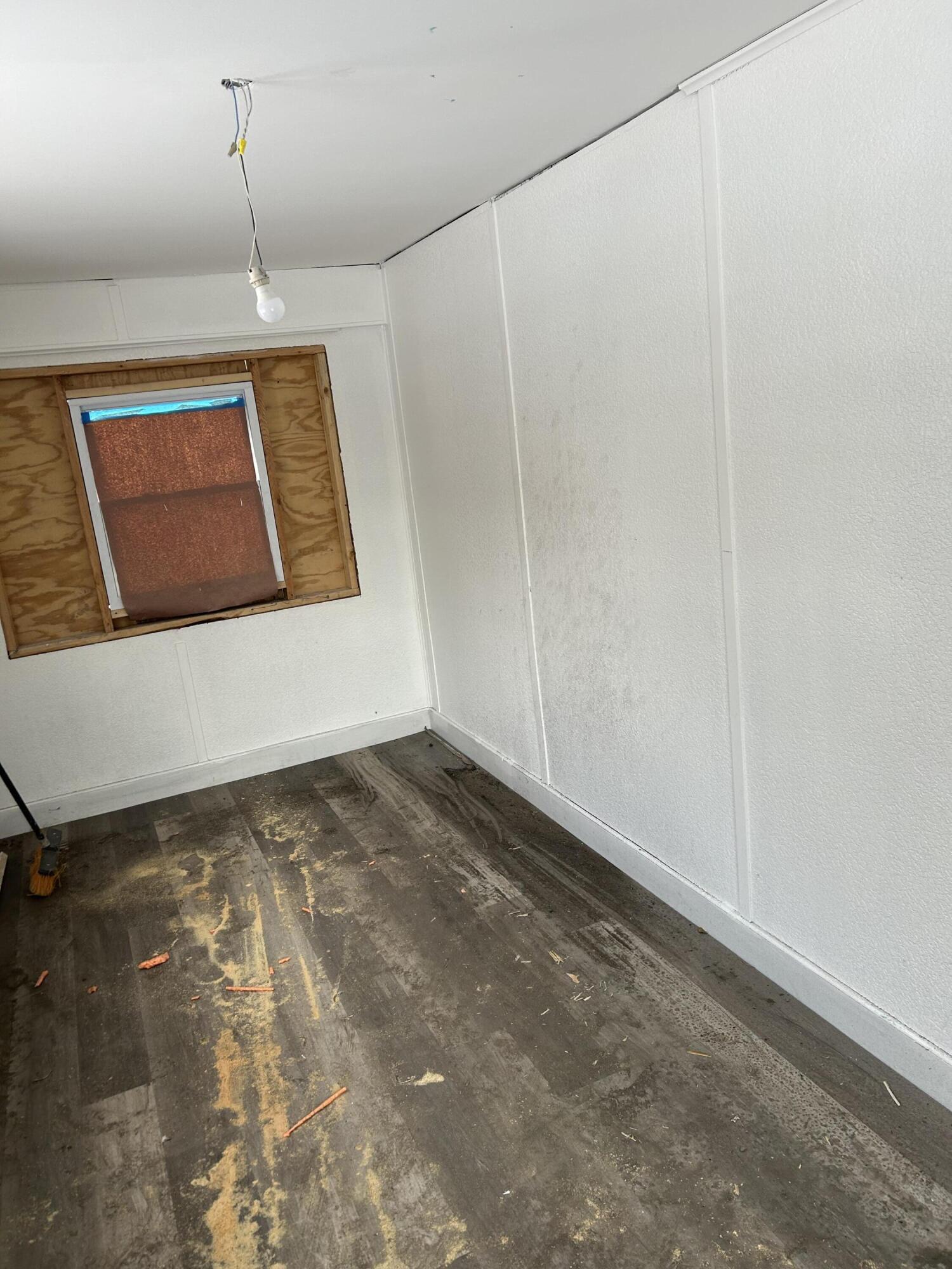 655 Vermont Street Gary, IN 46402 - Photo 2 of 29 1500x2000