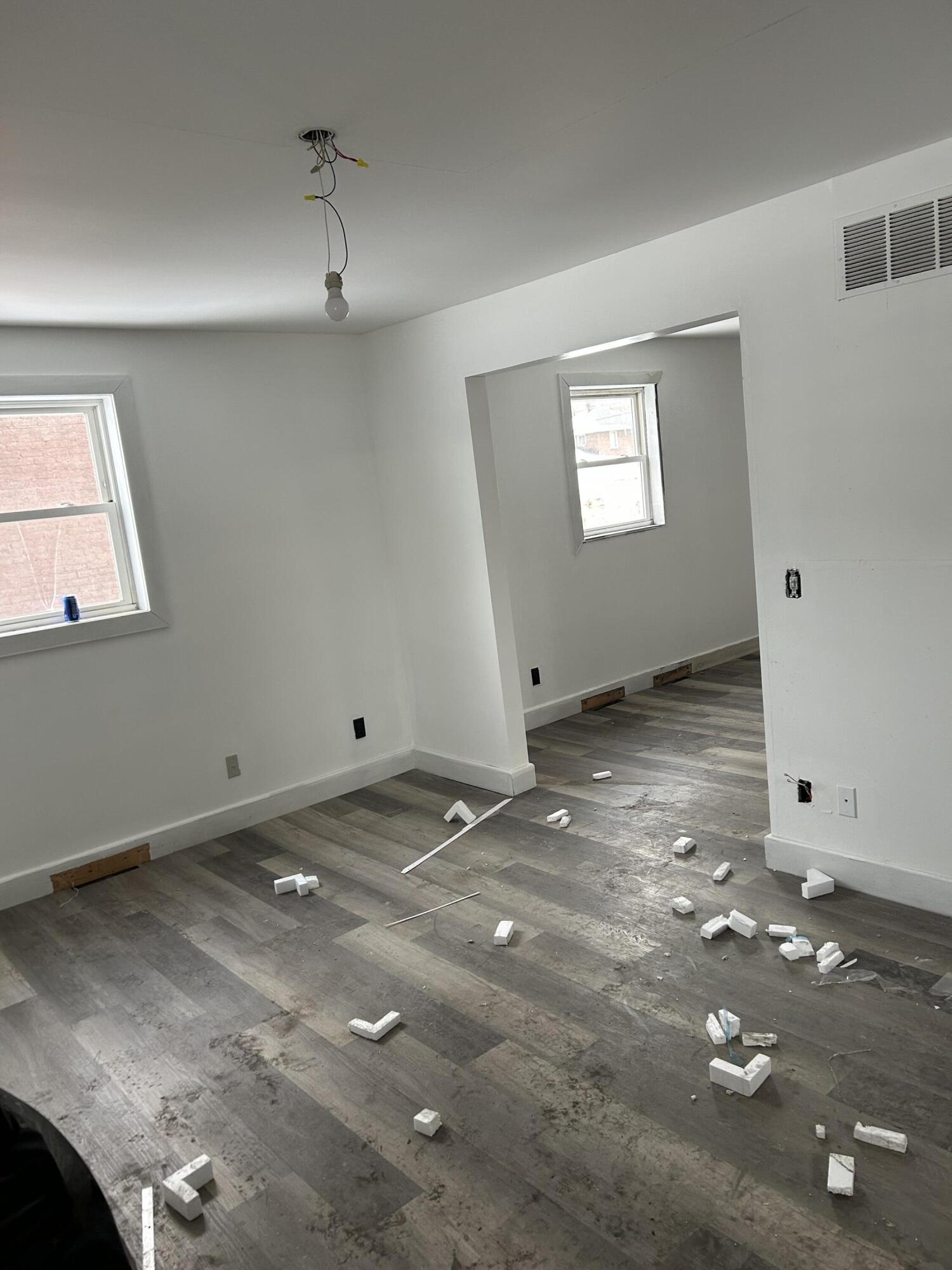 655 Vermont Street Gary, IN 46402 - Photo 3 of 29 1500x2000