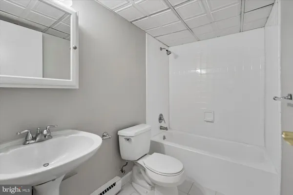 $140,000 | 400 Glendale Road, Unit D23, Havertown, PA 19083