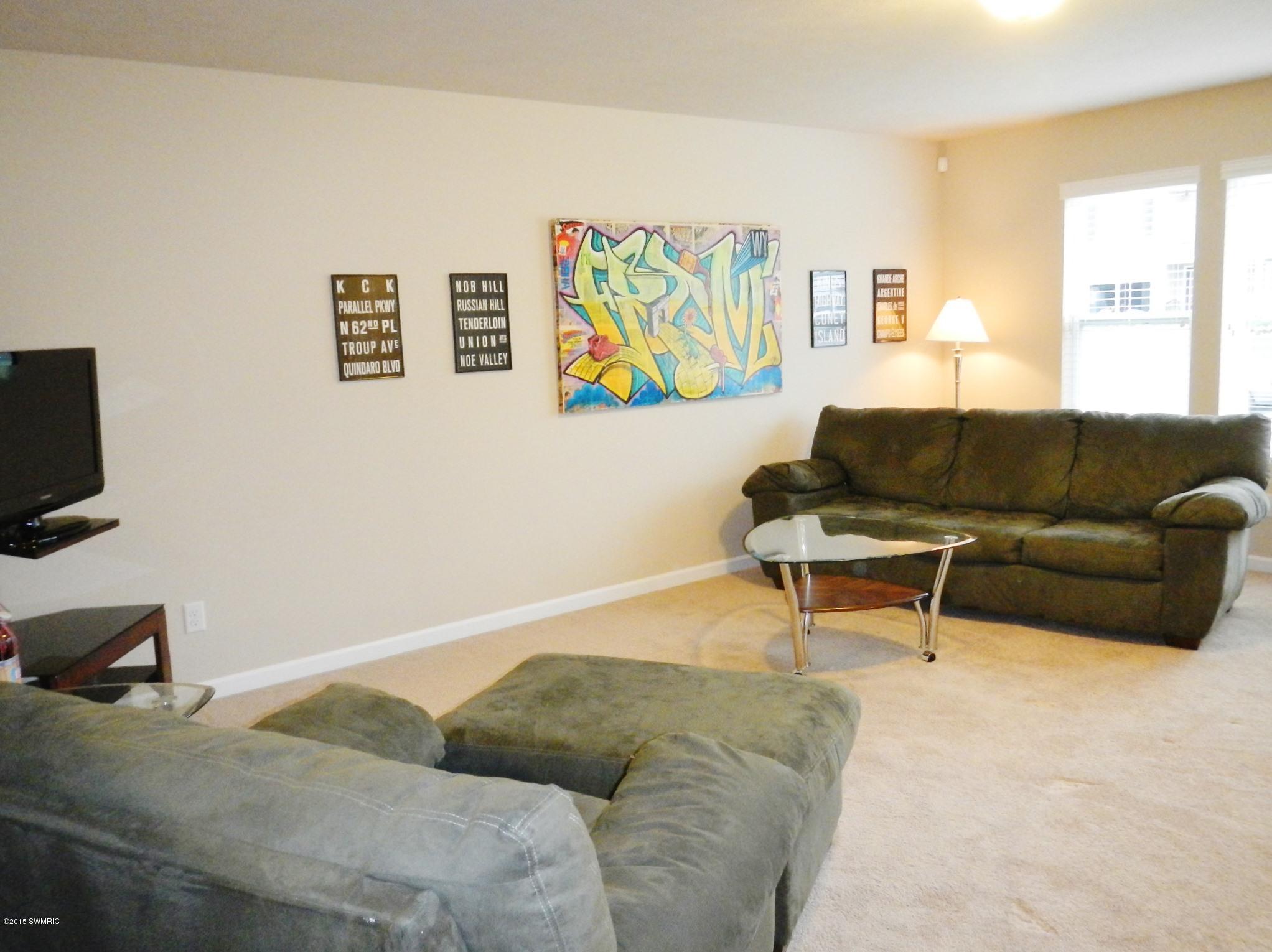 3235 Quarry Ridge Court Kalamazoo, MI 49006 - Photo 3 of 29 DSCN4531