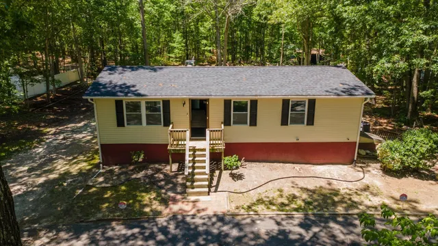 a house view with a outdoor space