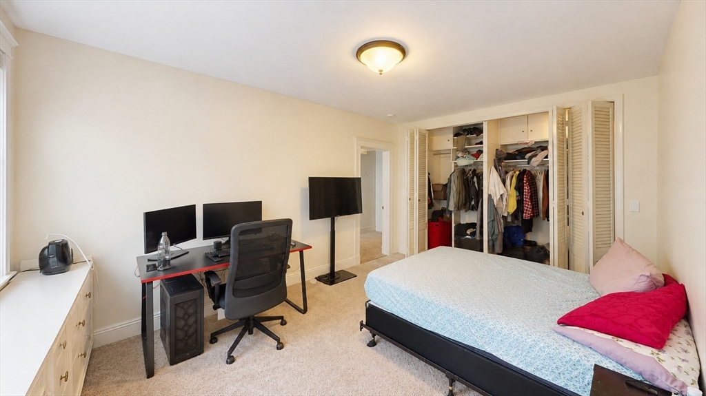 70 Winchester Street, Unit 2 Brookline, MA 02446 - Photo 7 of 10