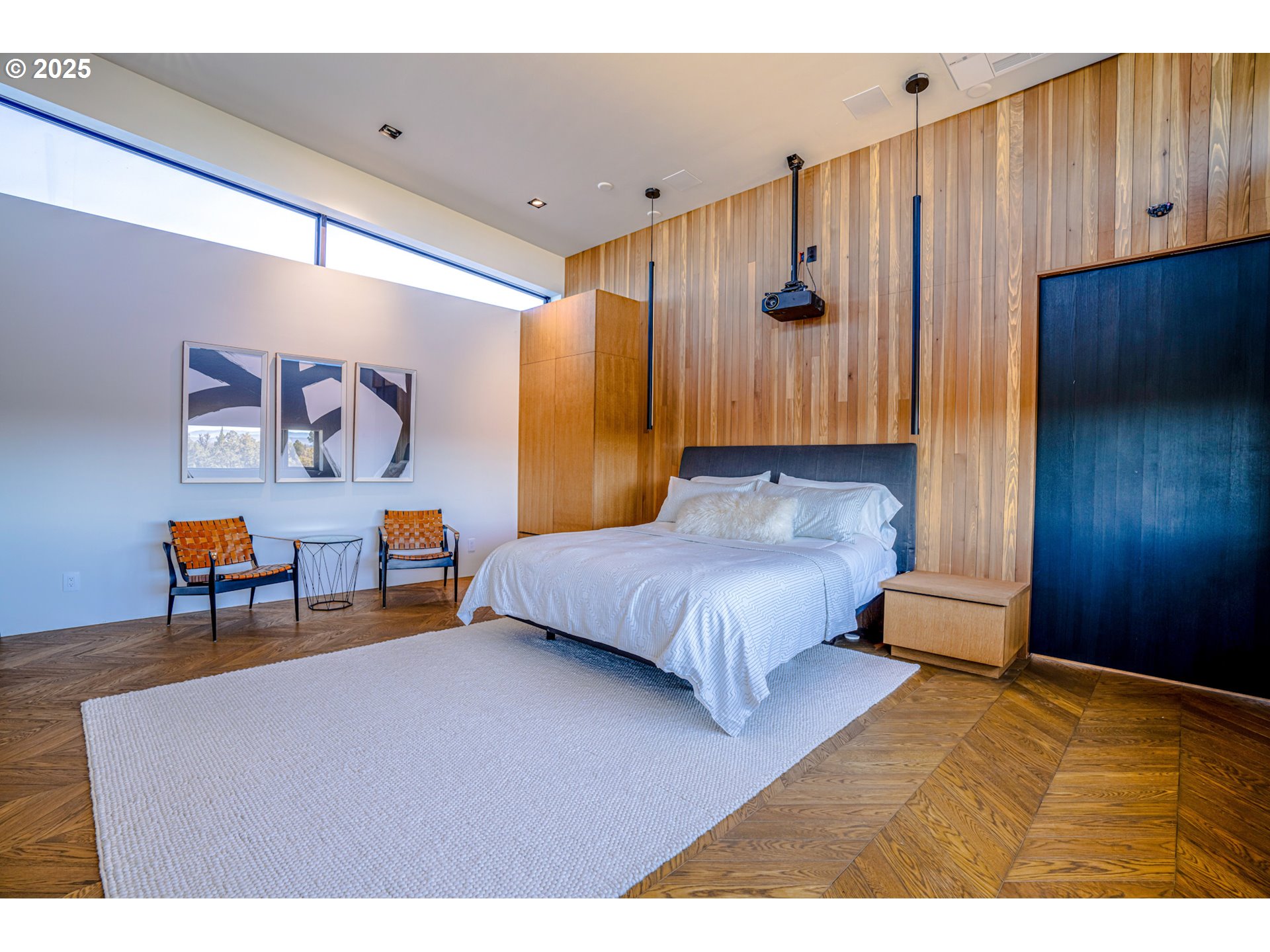 62265 Dodds Road Bend, OR 97701 - Photo 33 of 47 a bedroom with a bed and dresser