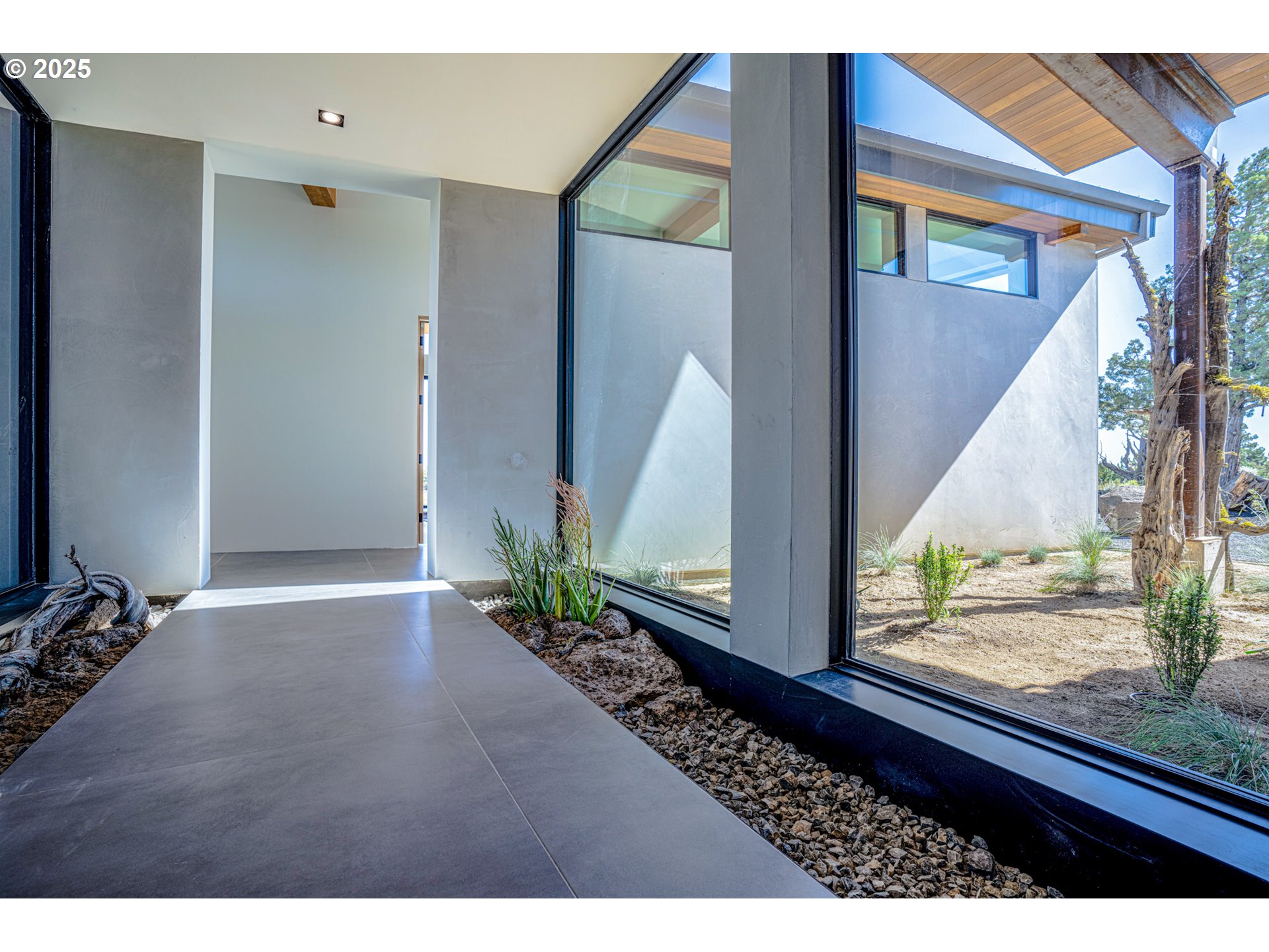 62265 Dodds Road Bend, OR 97701 - Photo 36 of 47 a view interior of the house and wooden floor