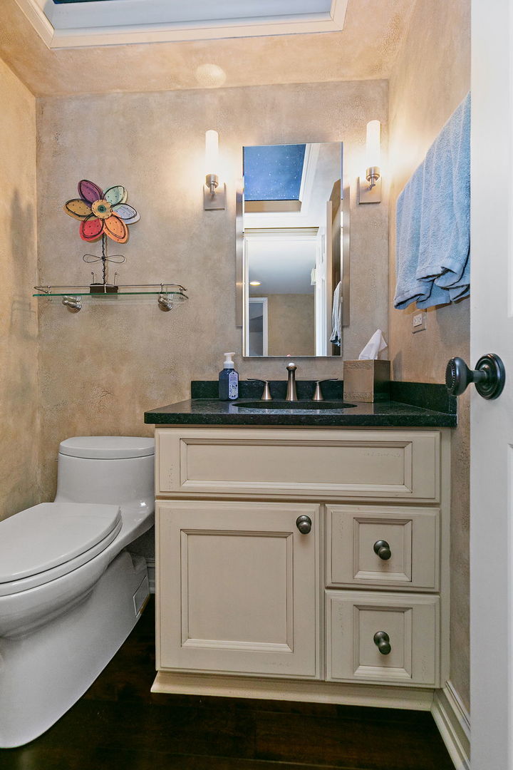 225 Shoreline Road Lake Barrington, IL 60010 - Photo 19 of 50