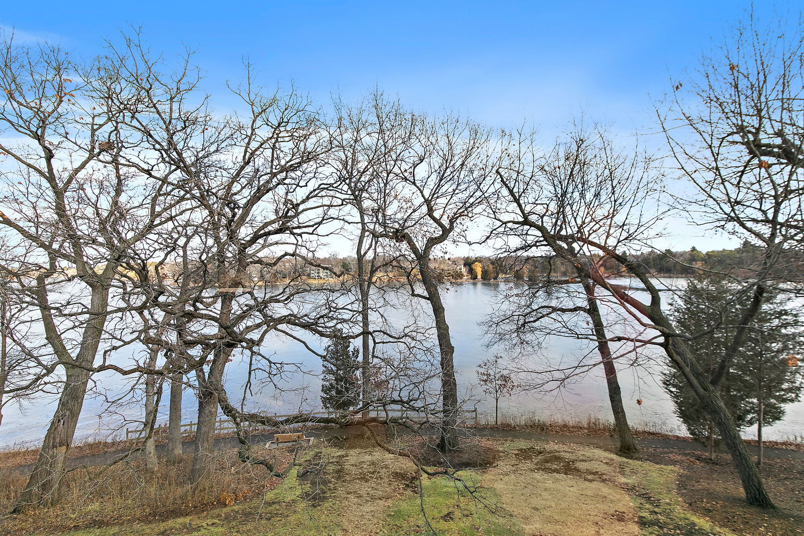 225 Shoreline Road Lake Barrington, IL 60010 - Photo 22 of 50