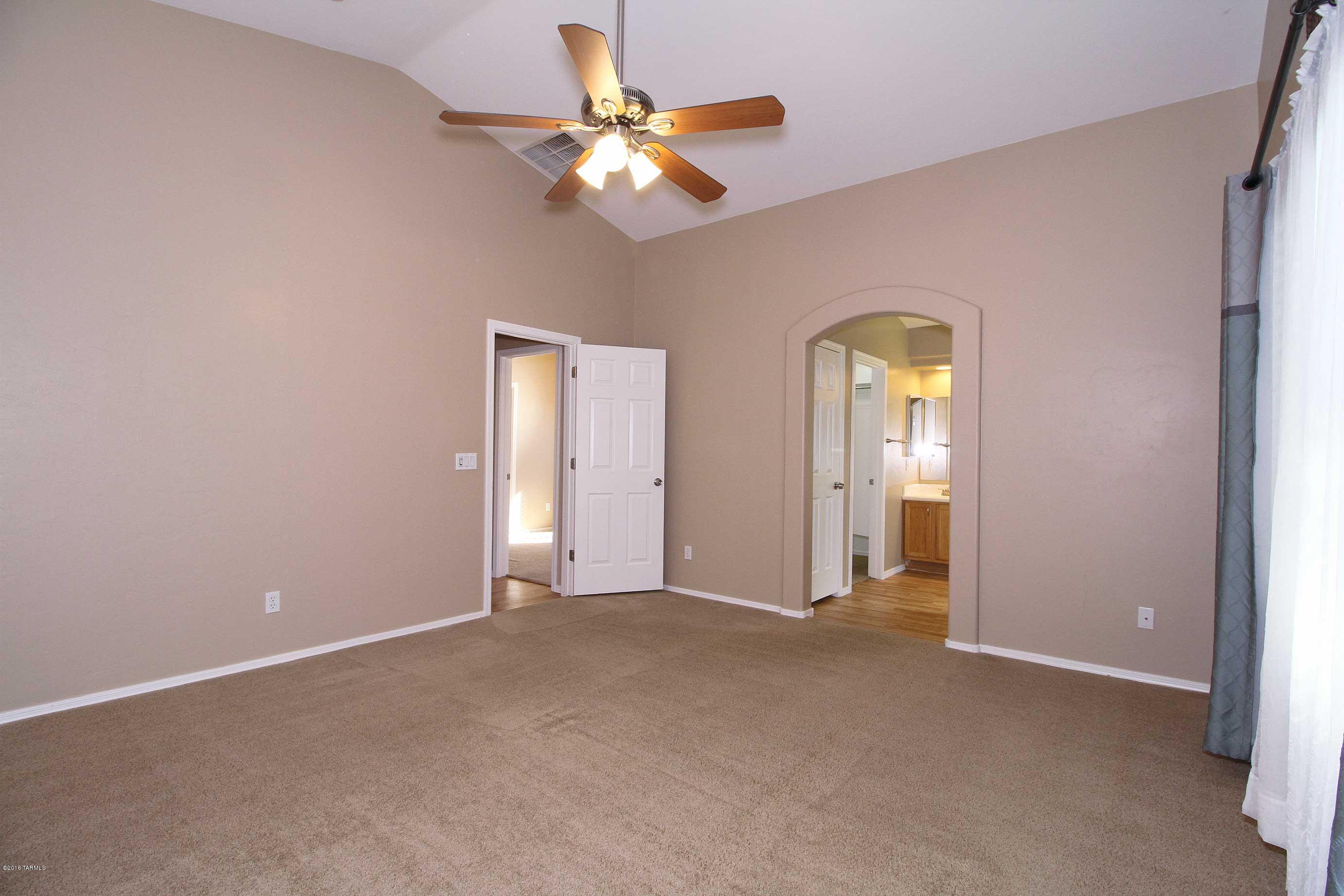 8445 Red Rock Ridge Court Tucson, AZ 85742 - Photo 9 of 31