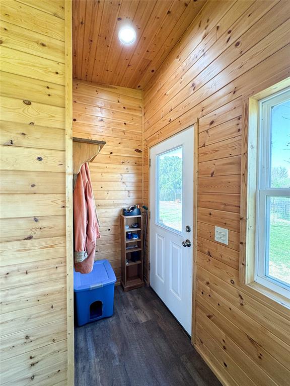 1209 Taylor Avenue Rule, TX 79547 - Photo 3 of 40 a view of livingroom with hardwood