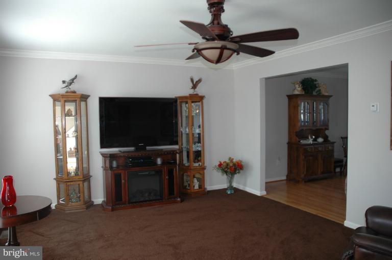 102 Stephanie Court Rising Sun, MD 21911 - Photo 16 of 25 Living Room