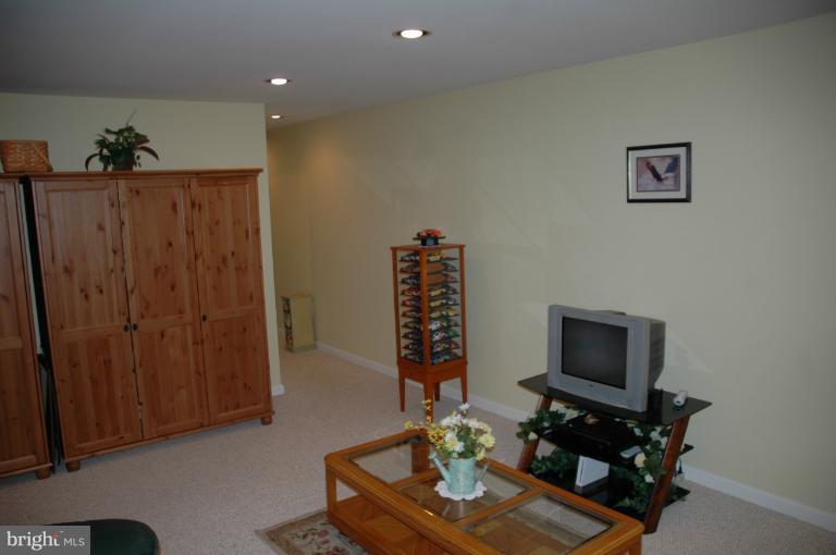 102 Stephanie Court Rising Sun, MD 21911 - Photo 7 of 25 Family Room