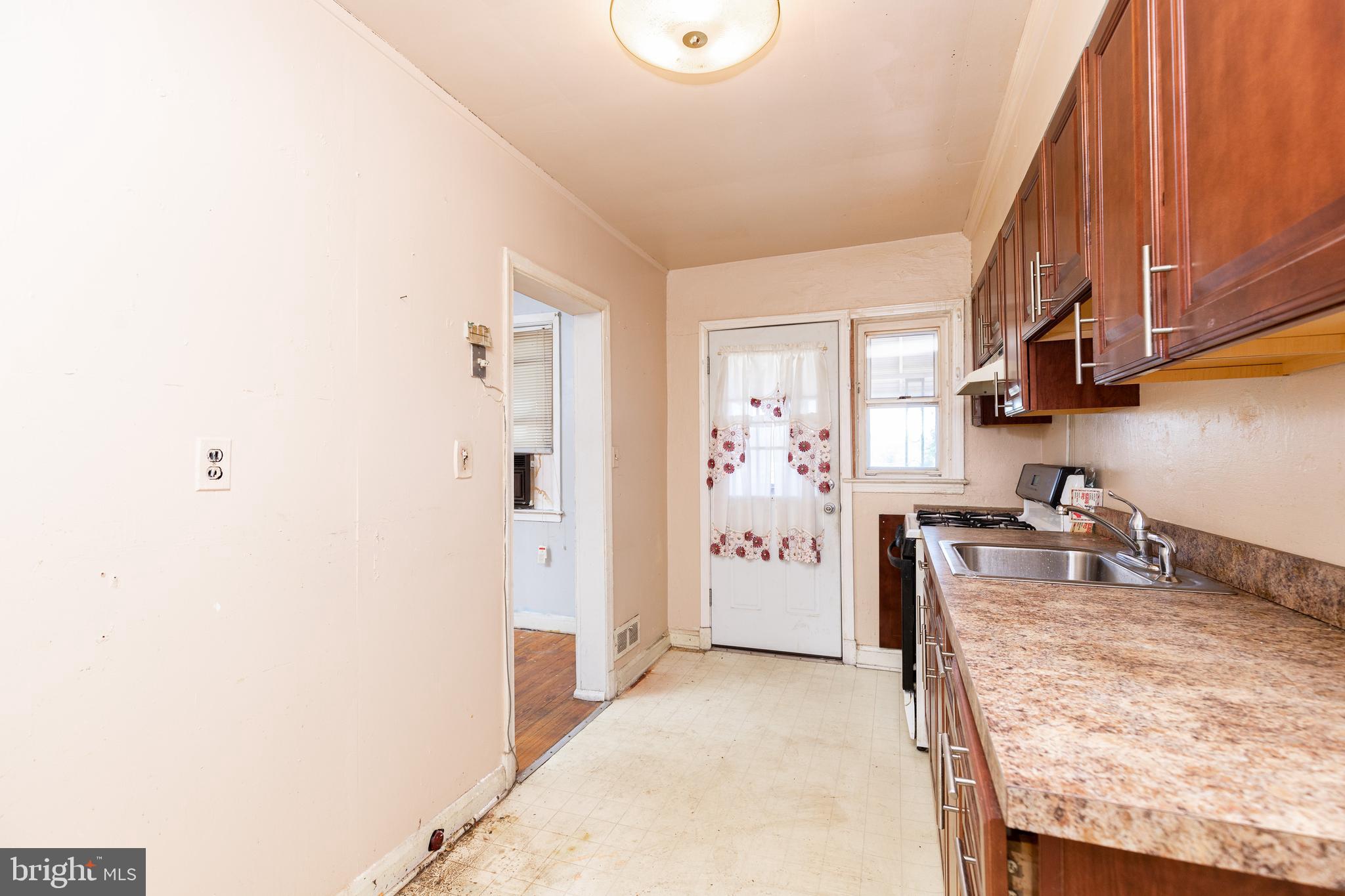 5019 Schaub Avenue Baltimore, MD 21206 - Photo 16 of 47