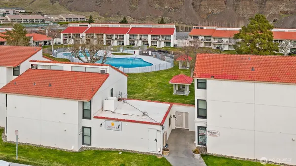 $208,880 | 8903 Crescent Bar Road Northwest, Unit 172, Quincy, WA 98848