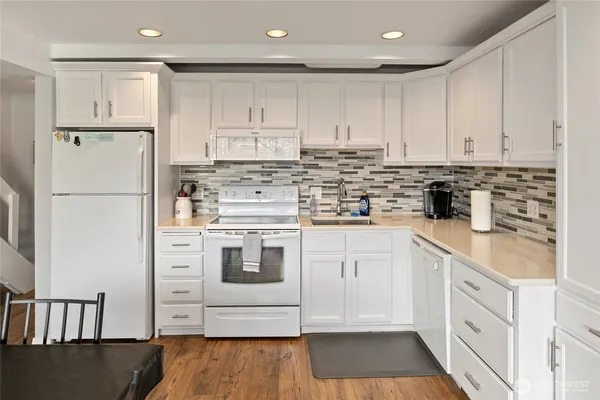 $208,880 | 8903 Crescent Bar Road Northwest, Unit 172, Quincy, WA 98848