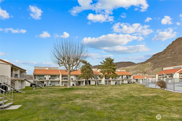 $208,880 | 8903 Crescent Bar Road Northwest, Unit 172, Quincy, WA 98848