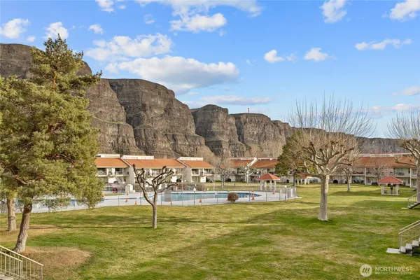 $208,880 | 8903 Crescent Bar Road Northwest, Unit 172, Quincy, WA 98848