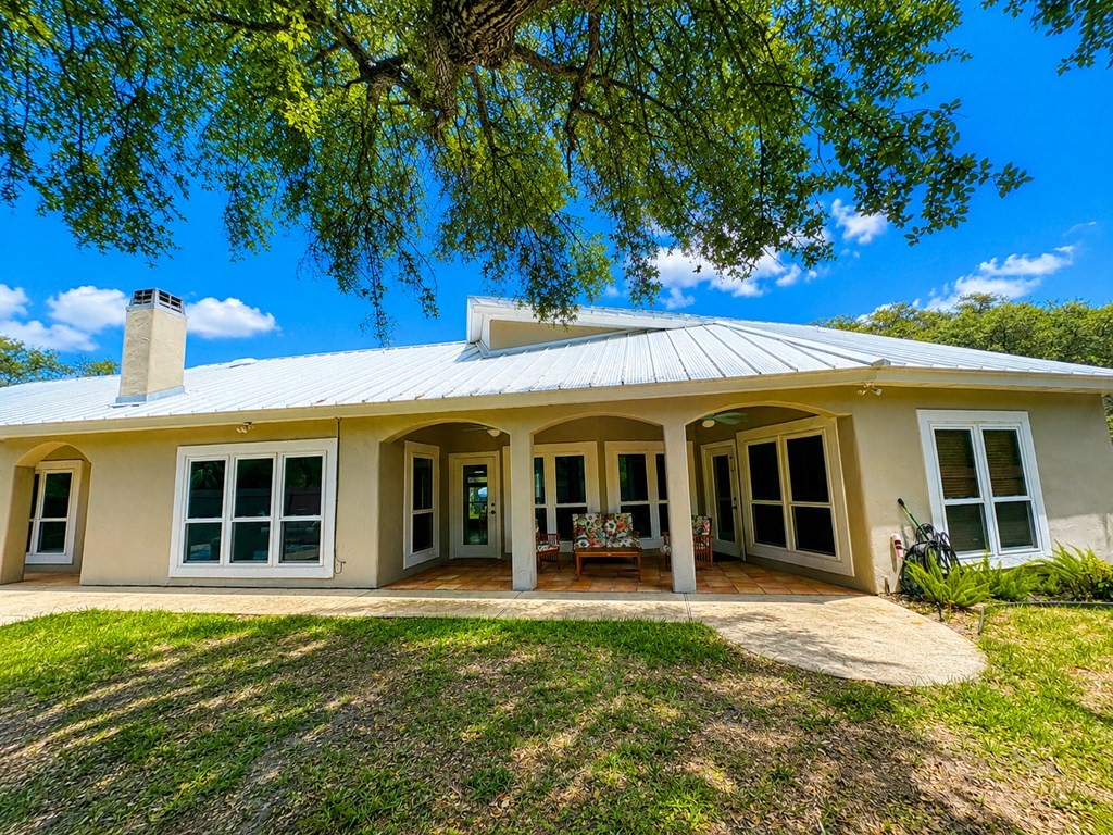 610 Bent Tree Street Rockport, TX 78382 - Photo 7 of 33