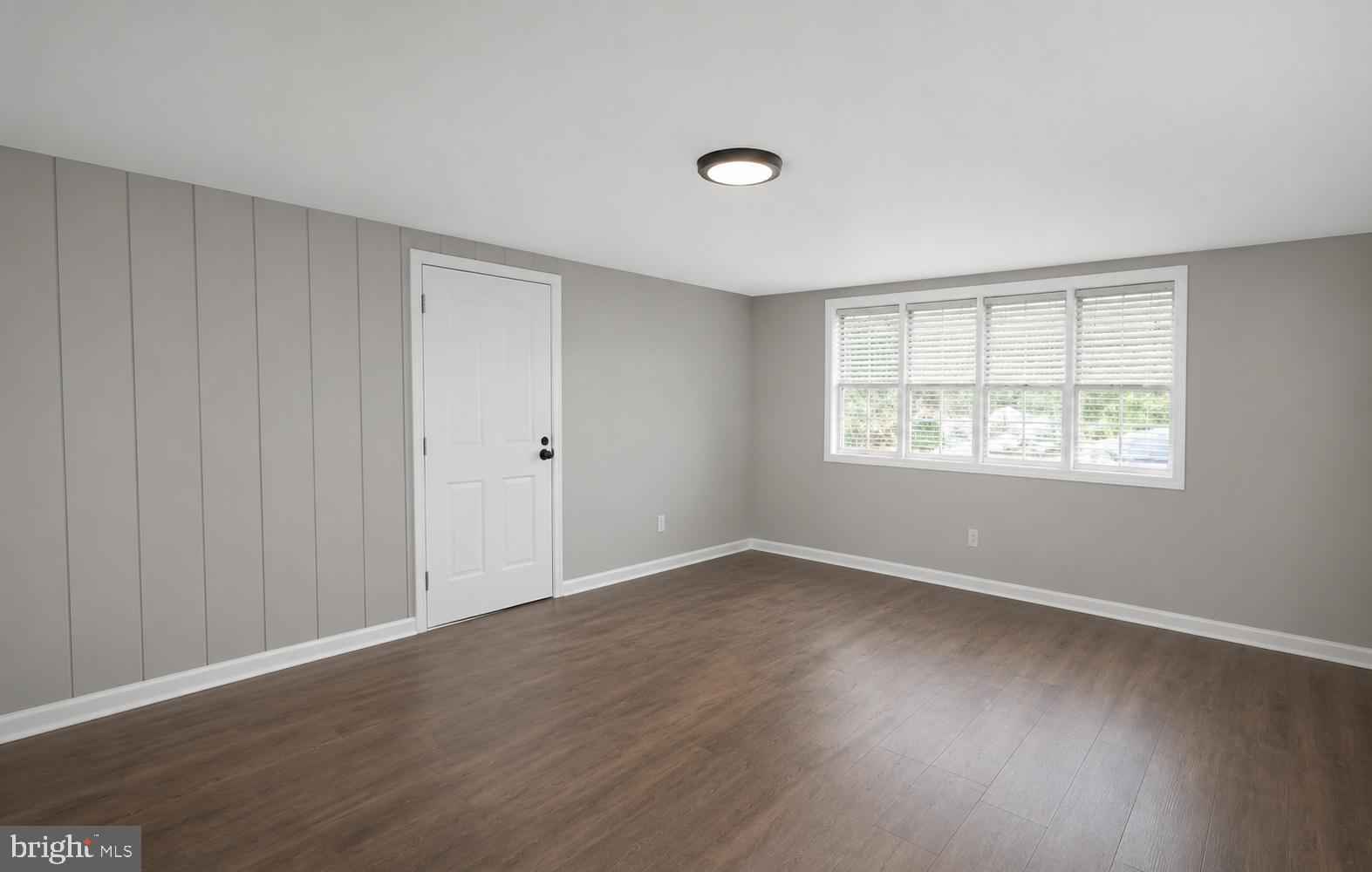 357 Hunting Ridge Road Winchester, VA 22603 - Photo 12 of 54 Living room
