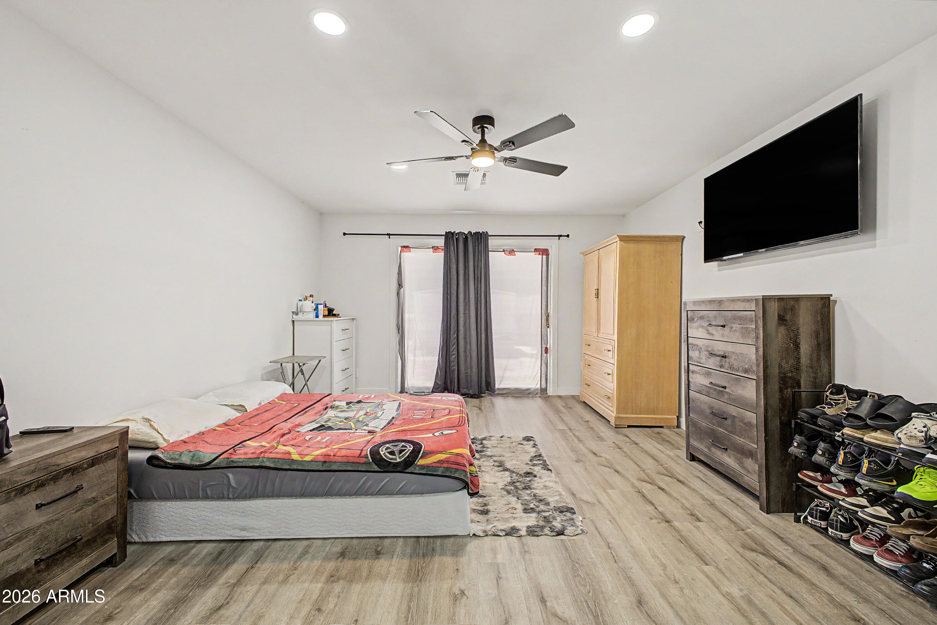 3901 West Elm Street Phoenix, AZ 85019 - Photo 7 of 18 59ce46666e581494675e3868380682ea