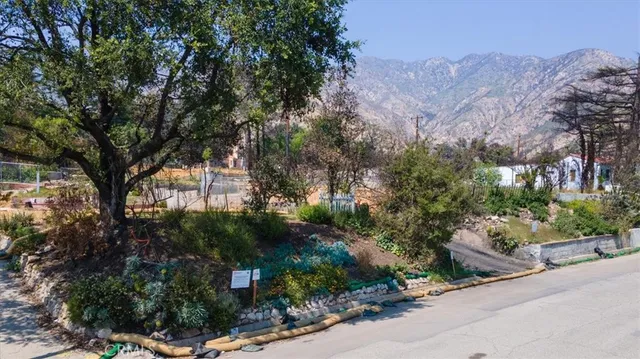 a picture of a bench in a building