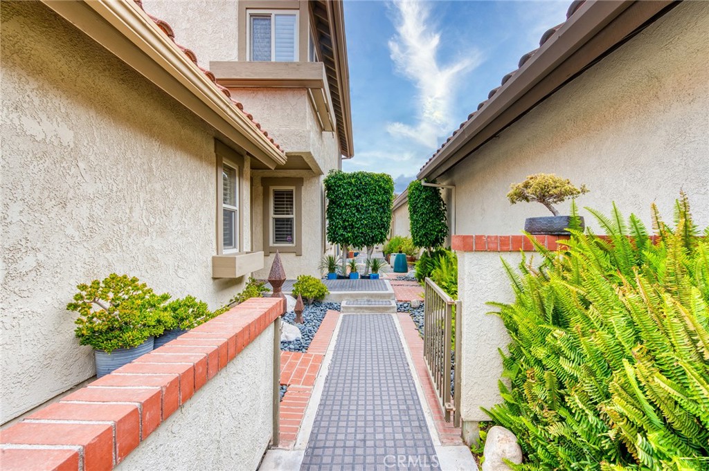 55 Fabriano Irvine, CA 92620 - Photo 3 of 39