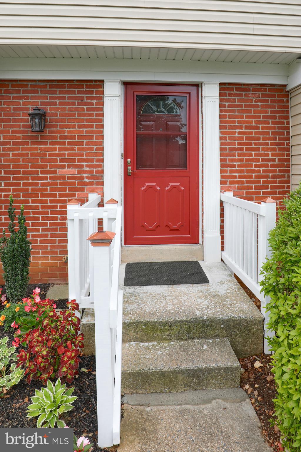 1608 Robert Road Lancaster, PA 17601 - Photo 3 of 36 Gallery Image 3
