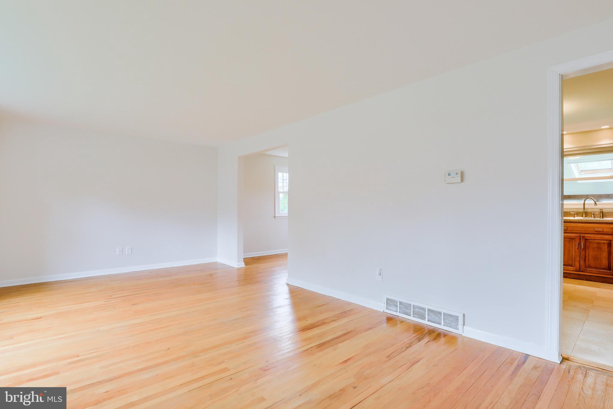 1608 Robert Road Lancaster, PA 17601 - Photo 8 of 36 Gallery Image 8