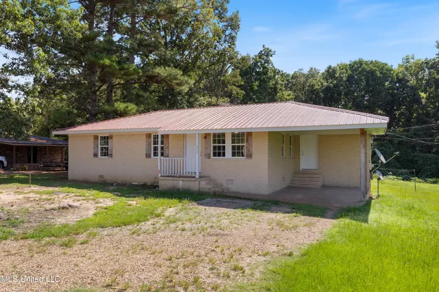 $149,000 | 1520 Country Church Road, Lamar, MS 38642