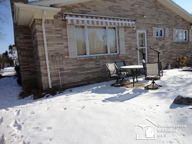 635 Ruff Drive Monroe, MI 48162 - Photo 2 of 10