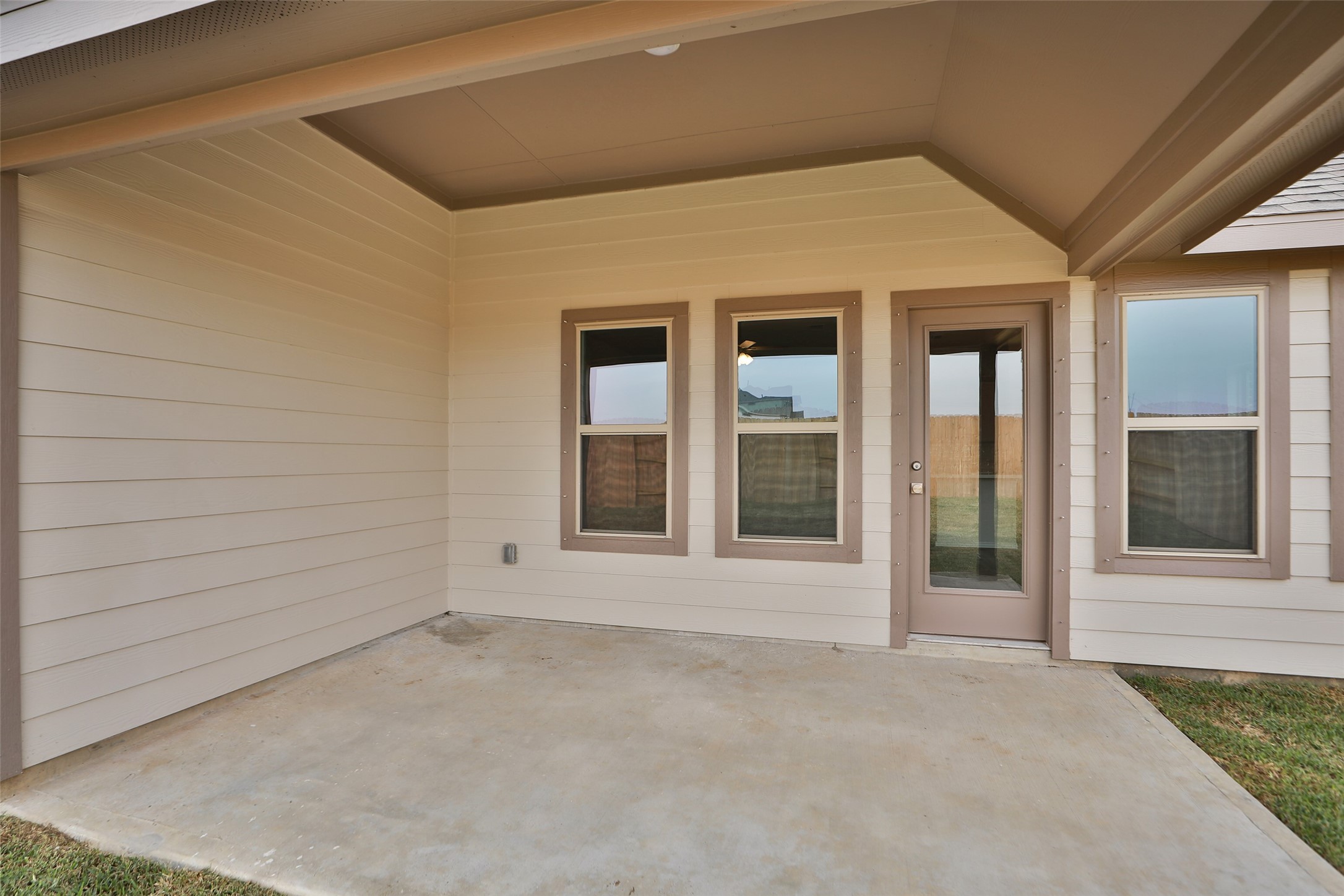 803 Evergreen Frst Lane Rosharon, TX 77583 - Photo 29 of 31 front view of a house