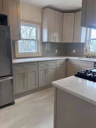 $3,200 | 19 Garfield Place, East Rockaway, NY 11518